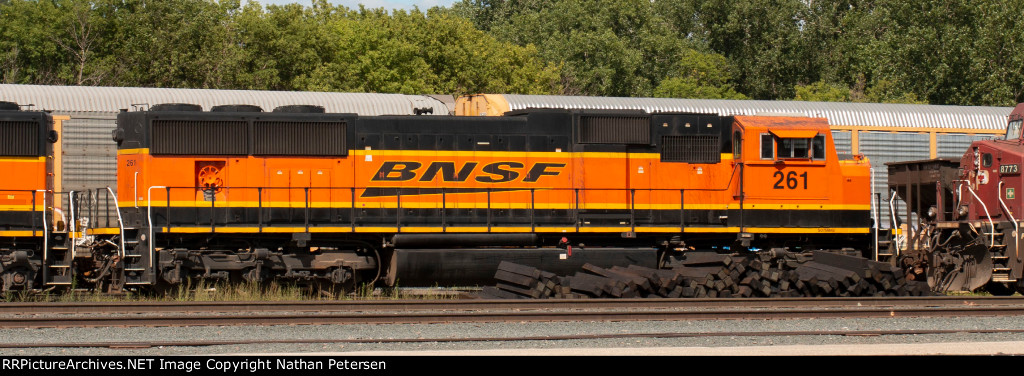 BNSF 261 "75MAX"